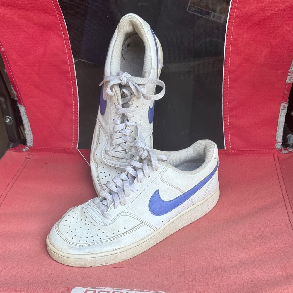 Nike Women's White and Blue Sneakers